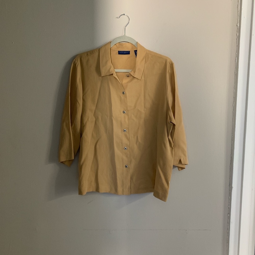 VINTAGE TAN BUTTON-UP BLOUSE
